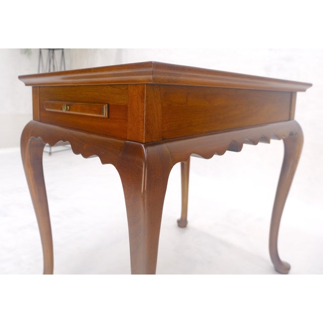 Kittinger Queen Ann Solid Mahogany Pull Out Trays Gallery Top Side End Table MINT For Sale - Image 4 of 9