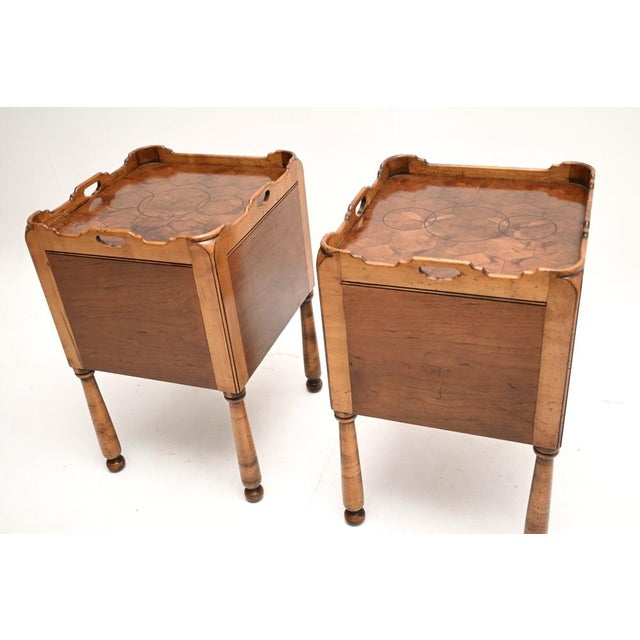 Vintage Georgian Style Yew Wood Oyster Veneer Nightstands, 1930, Set of 2 For Sale - Image 10 of 11