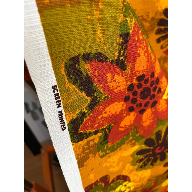 VTG 8 Yards Continuous Deadstock 5th Avenue Design Inc. Flower Power Hawaiian Floral Barkcloth Fabric For Sale In San Francisco - Image 6 of 8
