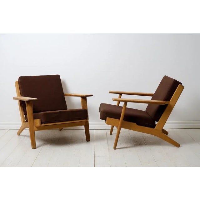 Set of Modern Scandinavian Model Ge-290 Armchairs attributed to Hans J. Wegner for Getama, 1890s For Sale - Image 3 of 11