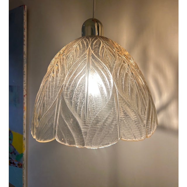 Iridescent glass pendant light from the 1970s, diffusing a beautiful light. Dimensions of the light fixture only: diameter...