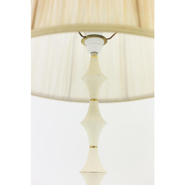 Table Lamp in White Resin and Gilt Brass, 1970s For Sale - Image 3 of 6