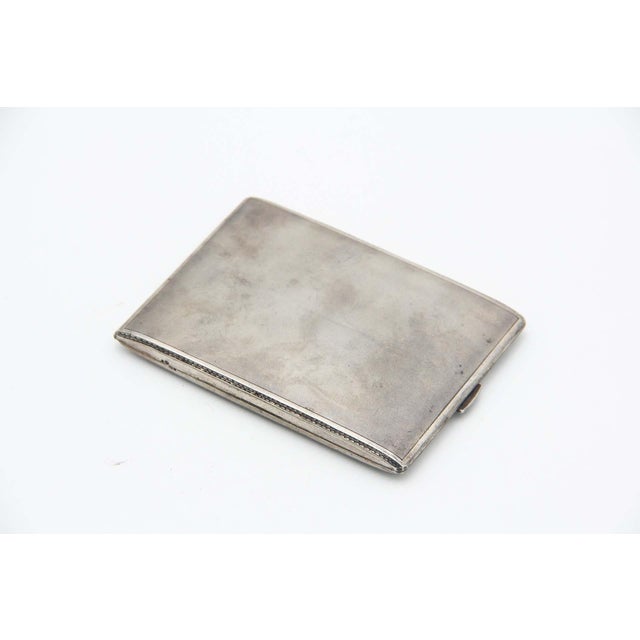Rectangular Cigarette Case in Matte Silver, in Good conditions. Designed 1920 to 1949