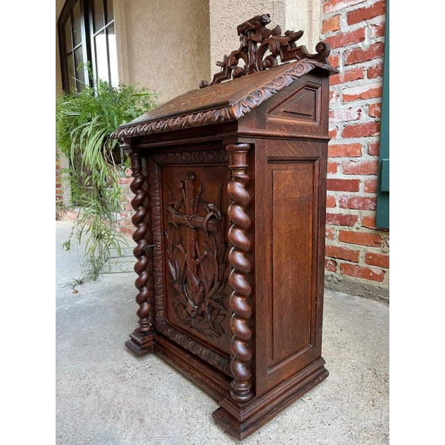 Antique French Altar Lecturn Gothic Bible Box Podium Sacristy Cabinet Carved Oak For Sale In Dallas - Image 6 of 18