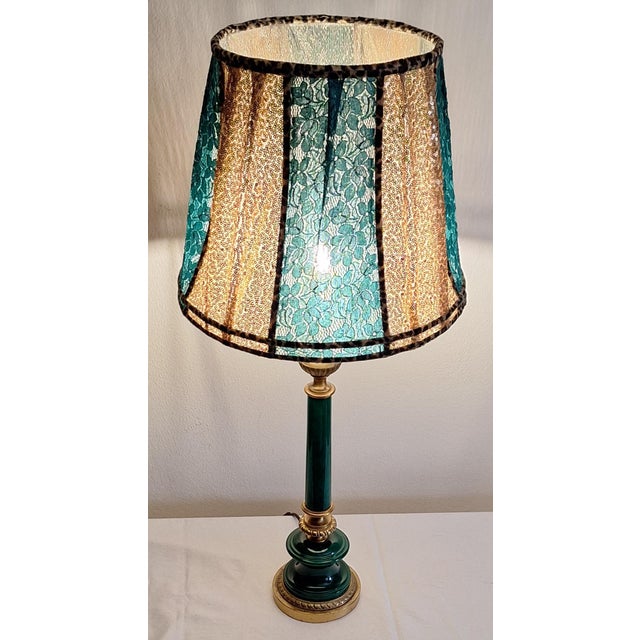 1970s Italian Vintage Table Lamp from the 70s with Green Alabaster Base with Brass and Bronze Elements and Handmade Sequin Shade by Lamplove, 1970s For Sale - Image 5 of 9
