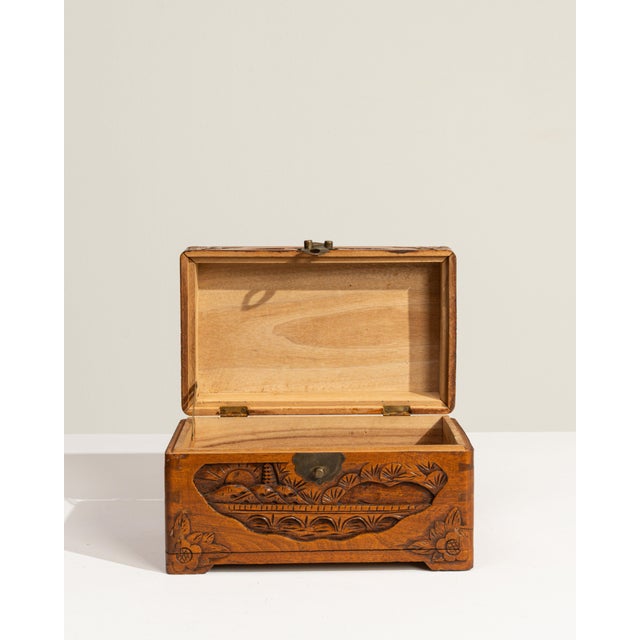 Mid 20th Century Mid 20th Century Japan Amber Wood Box For Sale - Image 5 of 18