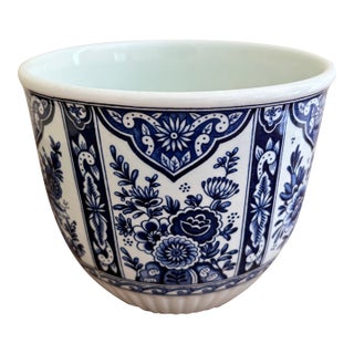 Vintage Royal Boch Delft Blue and White Chinoiserie Cachepot Planter For Sale