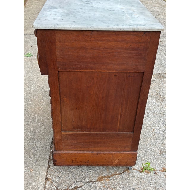 19th Century American Flame Mahogany Veneer Marble Top Commode Chest For Sale - Image 17 of 18