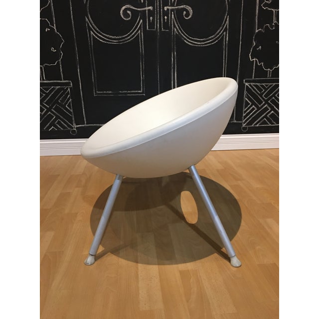Contemporary 1990s White Scoop Chair by Starke For Sale - Image 3 of 6