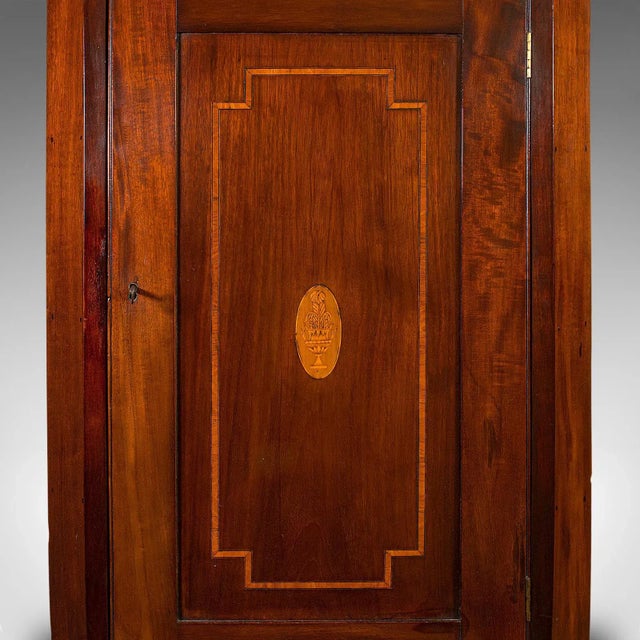 C. 1800 Georgian Walnut and Mahogany Inlay English Antique Corner Cabinet For Sale - Image 11 of 13