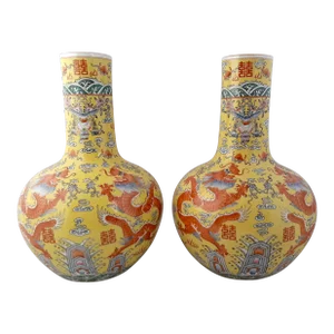 Early 20th Century Pair of Chinese Porcelain Dragon Tianqiupings