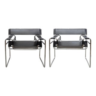 Pair of Wassily Chairs by Marcel Breuer, Knoll, Made in Italy For Sale