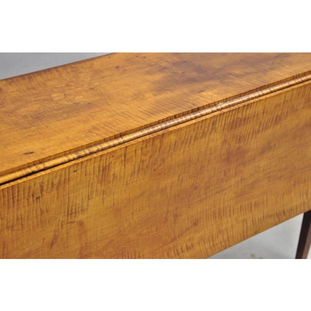 Antique American Federal Tiger Maple Narrow Drop Leaf Breakfast Dining Table For Sale - Image 15 of 18