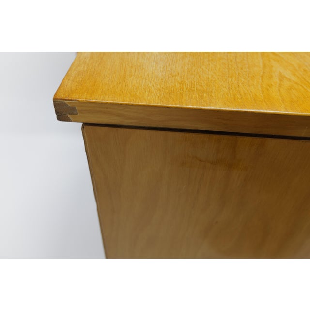 Mid-Century Modern Rare Pair of Eliel & Pipsan Saarinen Chests for Johnson Furniture, 1940s For Sale - Image 3 of 16