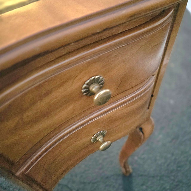 Fine Wm. A. Berkey Figured Cherry Leather-Top Louis XV Style Writing Desk for John Widdicomb, Circa 1950 For Sale In Washington DC - Image 6 of 12