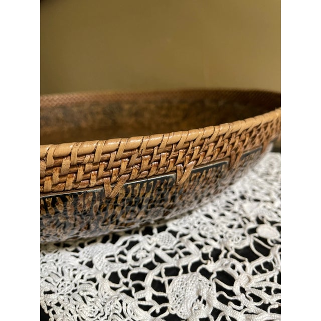 2000 - 2009 Contemporary Large Bowl With Palm Tree Leaves and Clear Lacquer Finish on Top For Sale - Image 5 of 12