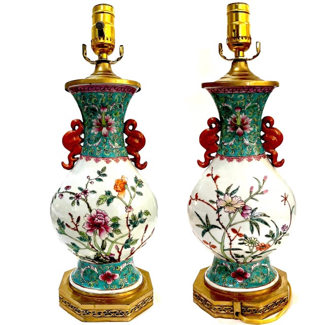 1920's Chinese Famille Rose Porcelain Vase Table Lamp - Newly Rewired For Sale - Image 6 of 12