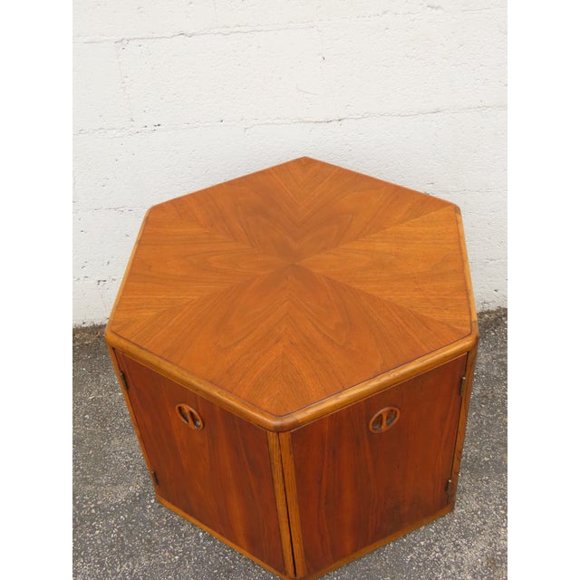 Brown Lane Hexagon Mid Century Modern Nightstand Side End Lamp Table Bar Commode 6315 For Sale - Image 8 of 18