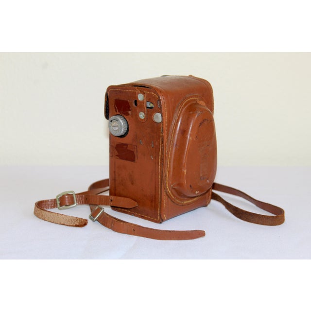 Step back into the golden age of photography with this authentic vintage Argus Argoflex Twin Lens Reflex (TLR) camera, an...