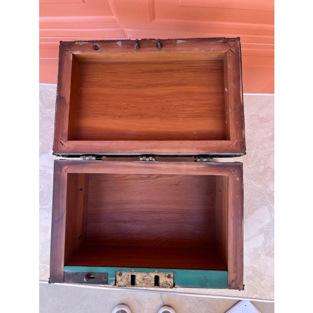 Antique James II 17th Century Strong Box “Coffre-Fort” For Sale - Image 4 of 16