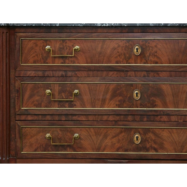 French 19th Century Walnut Three-Drawer Commode with Grey Marble Top For Sale In Atlanta - Image 6 of 12