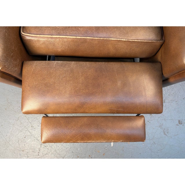Late 20th Century Wing-Backed Reclining Lounge Chair For Sale - Image 10 of 14