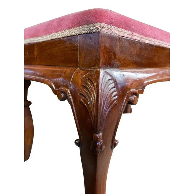 Queen Ann Powered Pink Stool, 20th Century For Sale - Image 9 of 13