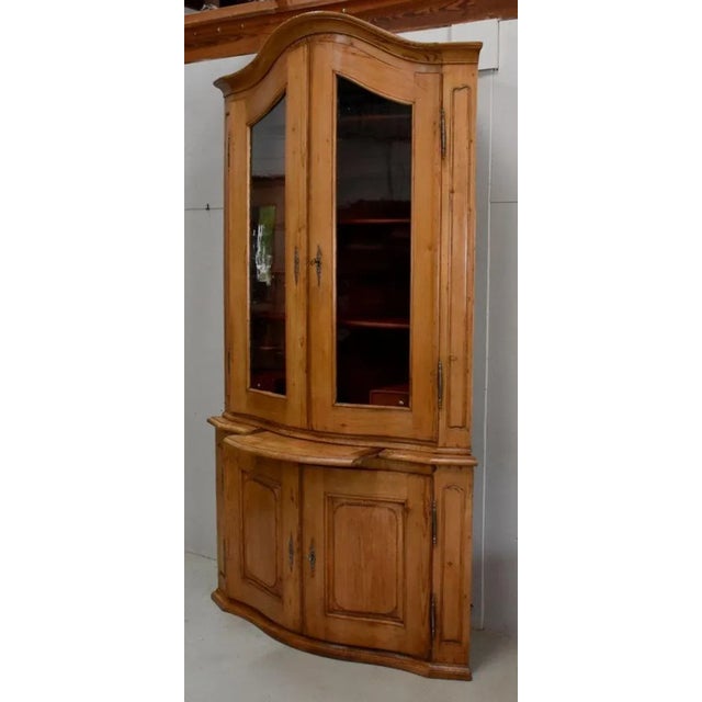 18th Century Pine Corner Bookcase For Sale - Image 3 of 18