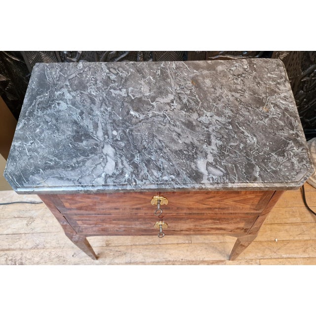 Directoire-Style Commode in Rosewood, 1790 For Sale - Image 3 of 13