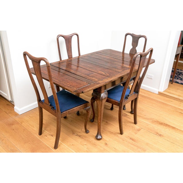Early 20th Century Antique Small Queen Anne Style Extendable Dining Set—Five Pieces For Sale - Image 5 of 17