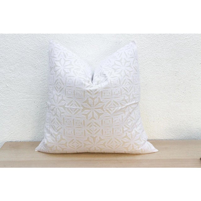 Indian Cream Silk Euro Applique Pillow Cover For Sale - Image 3 of 8