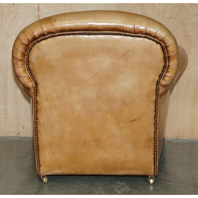 Comfortable Pair of Antique Chesterfield Victorian Brown Leather Club Armchairs For Sale - Image 14 of 17