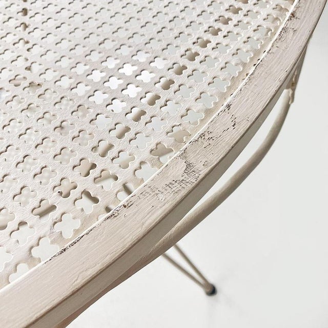 Mid-Century Italian Modern White Iron Round Garden Table with Flower Decor, 1960 For Sale - Image 12 of 14