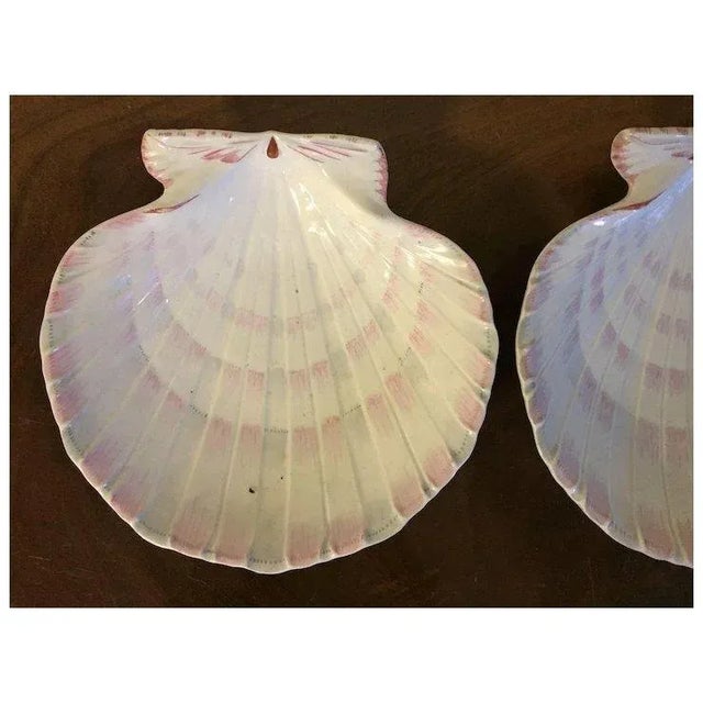 Neoclassical Antique 19th Century Wedgwood Conchology Pearlware Pink Scallop Sea Shell Bowls - a Pair For Sale - Image 3 of 10