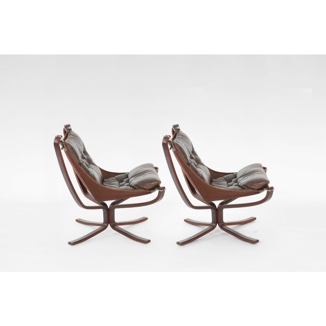 Iconic pair of Falcon Lounge Chairs by Sigurd Resell for Vatne Møbler, crafted in Norway during the 1970s. A hallmark of...