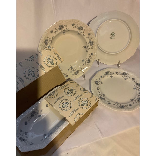 New 1970s Rosenthal Porcelain With Grey Bouque - 73 Pieces Set For Sale - Image 14 of 18