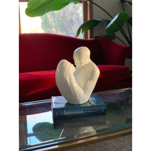 White Royal Haeger Lovers Sculputre For Sale - Image 8 of 9