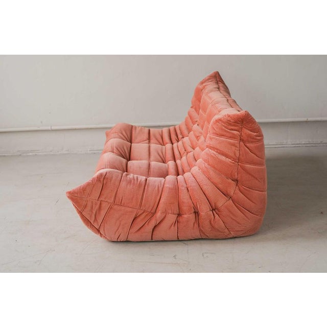 This Togo has been reupholstered with new foam and high-quality new fabric, keeping its inner structure, giving the item...