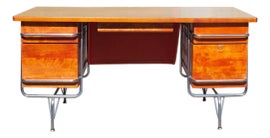 Example of KEM Weber Desks
