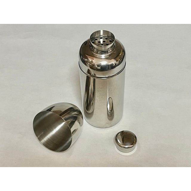 1960s Mid-Century Italian-Style 18/10 Stainless Steel "Bullet" Cocktail Shaker – 4-Piece Set For Sale - Image 4 of 8