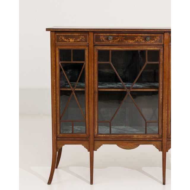 19th Century France Edwardian Brown Wood Display Cabinet For Sale In Greensboro - Image 6 of 10