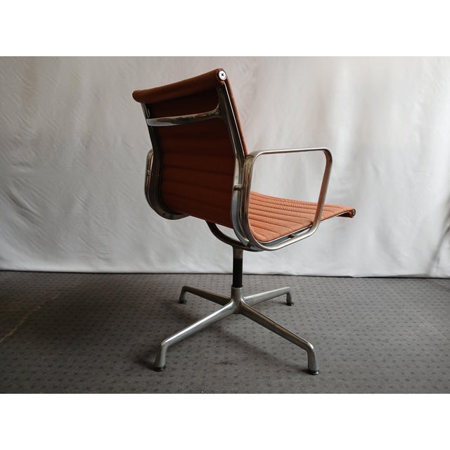 EA 108 Swivel Chairs by Charles & Ray Eames for ICF De Padova, 1960s, Set of 2 For Sale - Image 4 of 18