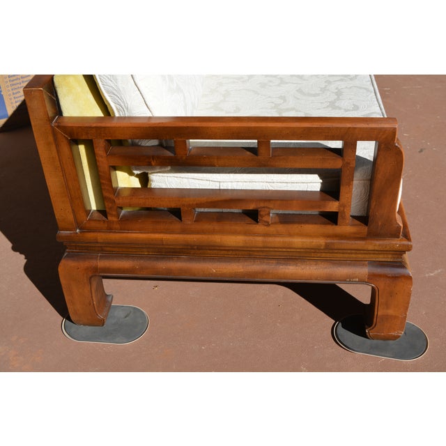 Vintage Baker Style Asian / Ming Fretwork Elmwood Wood Couch W/ White Embossed Cushions For Sale - Image 4 of 18