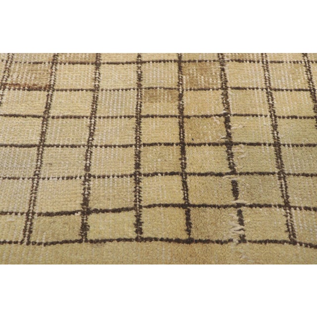 Mid 20th Century Rustic Vintage Turkish Sivas Rug - 06'11 X 10'03 For Sale - Image 5 of 10