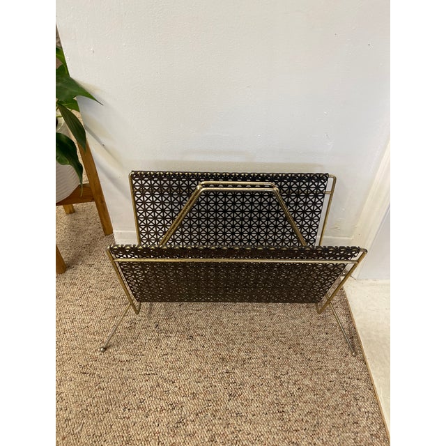 Mid-Century Modern Brass Toned and Black Enamel Metal Magazine Rack With Atomic Geometric Mesh Design. For Sale In Seattle - Image 6 of 7