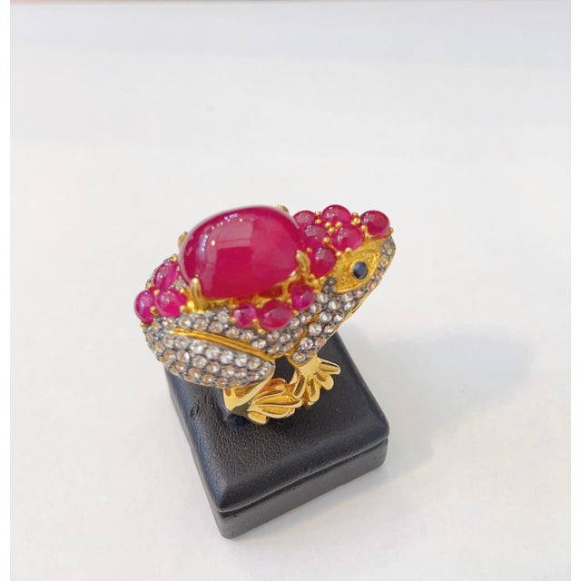 Bochic "Orient" Vintage Ruby & White Topaz Cocktail Ring - 18K Gold & Silver For Sale - Image 9 of 18