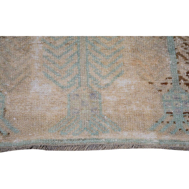 1980s Vintage Turkish Anatolian Knotted Wool Rug, 3'x9'9'' For Sale - Image 5 of 5