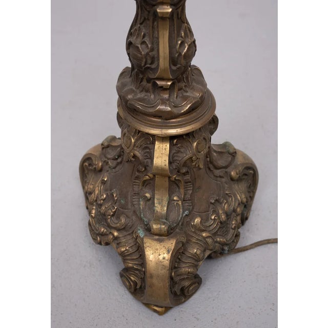 Very nice solid Brass lamp stand in a Baroque style. Love this lamp. 2 Large E27 bulbs needed, Pull down switch. Heavy...
