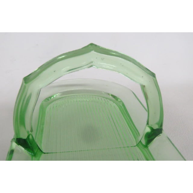 Early 20th Century Green Uranium Depression Glass Oblong Celery Tray Serving Dish With Handle For Sale In Miami - Image 6 of 16