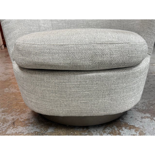 Rodolfo Dordoni for Minotti Jacques Swivel Armchairs, Pair For Sale - Image 9 of 12